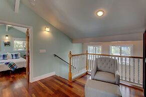 Paradise Ocean View 2 Bedroom Home by RedAwning