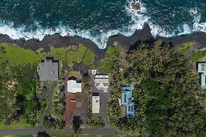 Paradise Ocean View 2 Bedroom Home by RedAwning