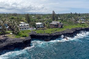 Paradise Ocean View 2 Bedroom Home by RedAwning