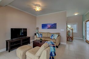 Paradise Ocean View 2 Bedroom Home by RedAwning