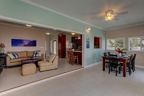 Paradise Ocean View 2 Bedroom Home by RedAwning