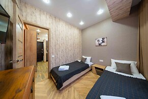 More Apartments na Estonskoy 37 k9