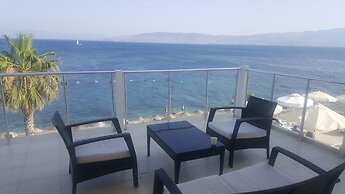 Chronos Beach Hotel