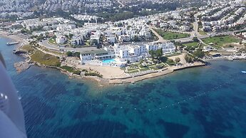 Chronos Beach Hotel