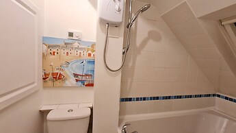 Grace Apartments - Living Stream 1