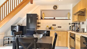 Grace Apartments - Living Stream 1