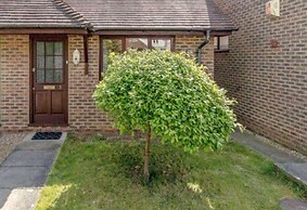 Grace Apartments - Living Stream 1