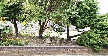 Grace Apartments - Living Stream 1