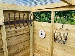 Private Glamping in a Vintage Caravan & Bell Tent