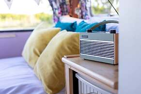 Private Glamping in a Vintage Caravan & Bell Tent