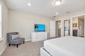 Deluxe and Roomy 6BD Home Close To Disney #6st413