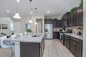 Deluxe and Roomy 6BD Home Close To Disney #6st413