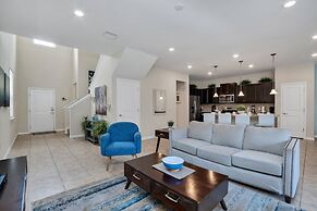 Deluxe and Roomy 6BD Home Close To Disney #6st413