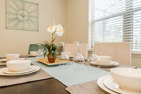 Deluxe and Roomy 6BD Home Close To Disney #6st413