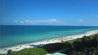 Ocean Drive Studios Beach Front