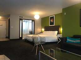 Ocean Drive Studios Beach Front