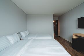 Aroomi Hotel Hyupjae