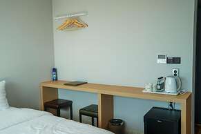 Aroomi Hotel Hyupjae