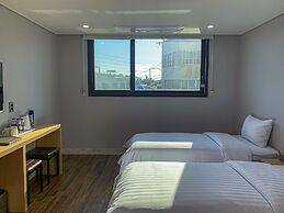 Aroomi Hotel Hyupjae