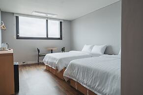 Aroomi Hotel Hyupjae