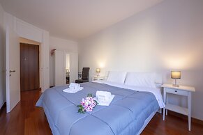 Sunlight - 150m From the Lake