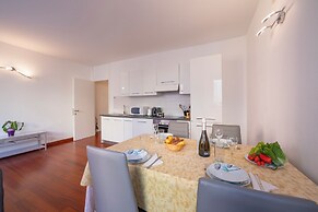 Sunlight - 150m From the Lake