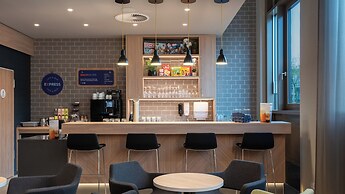Holiday Inn Express and Suites Potsdam by IHG