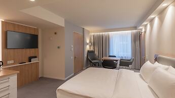 Holiday Inn Express and Suites Potsdam by IHG