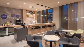 Holiday Inn Express and Suites Potsdam by IHG