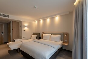 Holiday Inn Express and Suites Potsdam by IHG