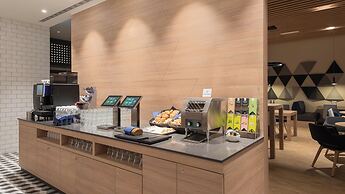 Holiday Inn Express and Suites Potsdam by IHG