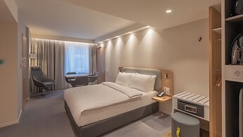 Holiday Inn Express and Suites Potsdam by IHG