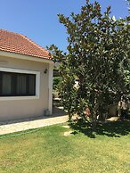 Charming 2-bed House in Kallithea