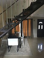 Charming 2-bed House in Kallithea