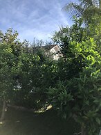 Charming 2-bed House in Kallithea