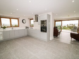 Traeannagh Bay House