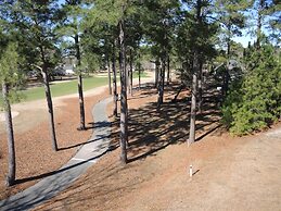 2109m 1 Bedroom Condo by RedAwning