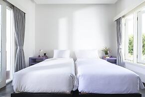 Villa La Sirena 2 Minutes From Beach 3 Bedroom Villa by RedAwning