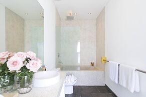 Villa La Sirena 2 Minutes From Beach 3 Bedroom Villa by RedAwning