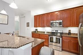 Luxury Oasis 3 Bedroom Condo by RedAwning