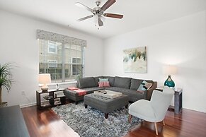 Luxury Oasis 3 Bedroom Condo by RedAwning