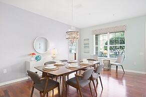 Luxury Oasis 3 Bedroom Condo by RedAwning