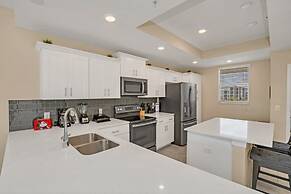 Voted #1 Resort Storey Lake Water Park 2 Bedroom Townhouse by Redawnin