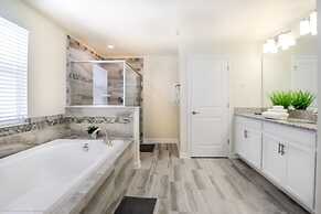 Champions Gate 6bed 5bath Vacation Home 6 Bedroom Villa by RedAwning