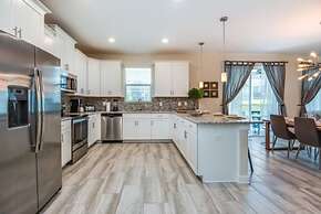 Champions Gate 6bed 5bath Vacation Home 6 Bedroom Villa by RedAwning