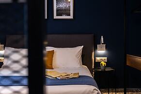 PLAY Theatrou Athens