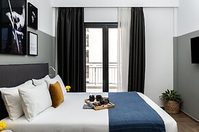 PLAY Theatrou Athens