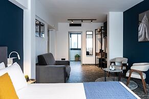 PLAY Theatrou Athens