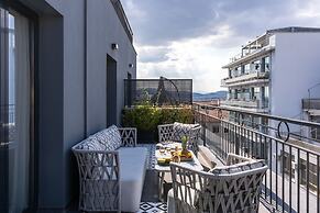 PLAY Theatrou Athens