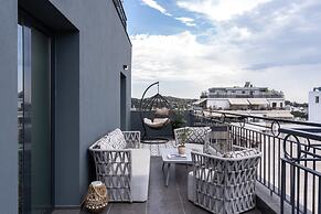 PLAY Theatrou Athens